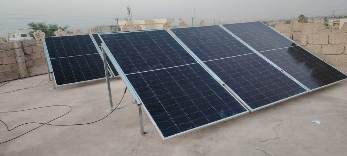 ⚡ طاقة نظيفة.. مستقبل أفضل

بفضل الله تم تنصيب منضومة طاقة شمسية متكاملة من شركة ايكوشيلد الفلندية في قظاء الشرقاط

حلول الطاقة الشمسية المتكاملة من ECOSHIELD

🇫🇮 شركة فنلندية
🇪🇺 منتجات أوروبية

🔹 مكونات المنظومة
✅ إنفيرتر  12kW - 48V
✅ بطارية ليثيوم 16.07kWh - 48V
✅ كابلات وملحقات أصلية

⭐ المميزات
✔ كفاءة عالية وأداء موثوق
✔ تشغيل الأحمال الأساسية بكفاءة
✔ توفير في استهلاك الكهرباء
✔ نظام حماية وإدارة ذكي (BMS)
✔ عمر افتراضي طويل وضمان حقيقي
✔ خدمة فنية ودعم مستمر

📍 العنوان: الزاب - النميصة - الشارع العام
مجاور مدرسة إبراهيم عليه السلام

 هاتف 📞 *********** ///*********** 
مكتب اليمان للكهربائيات والرافعات الإلكترونية
