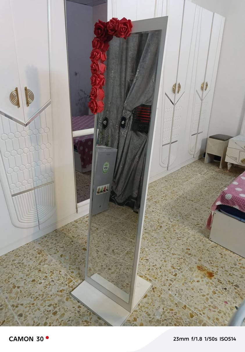 غرفة نوم تركي للبيع 10 قطع 

بغداد مدينة الصدر  
هاتف ***********

