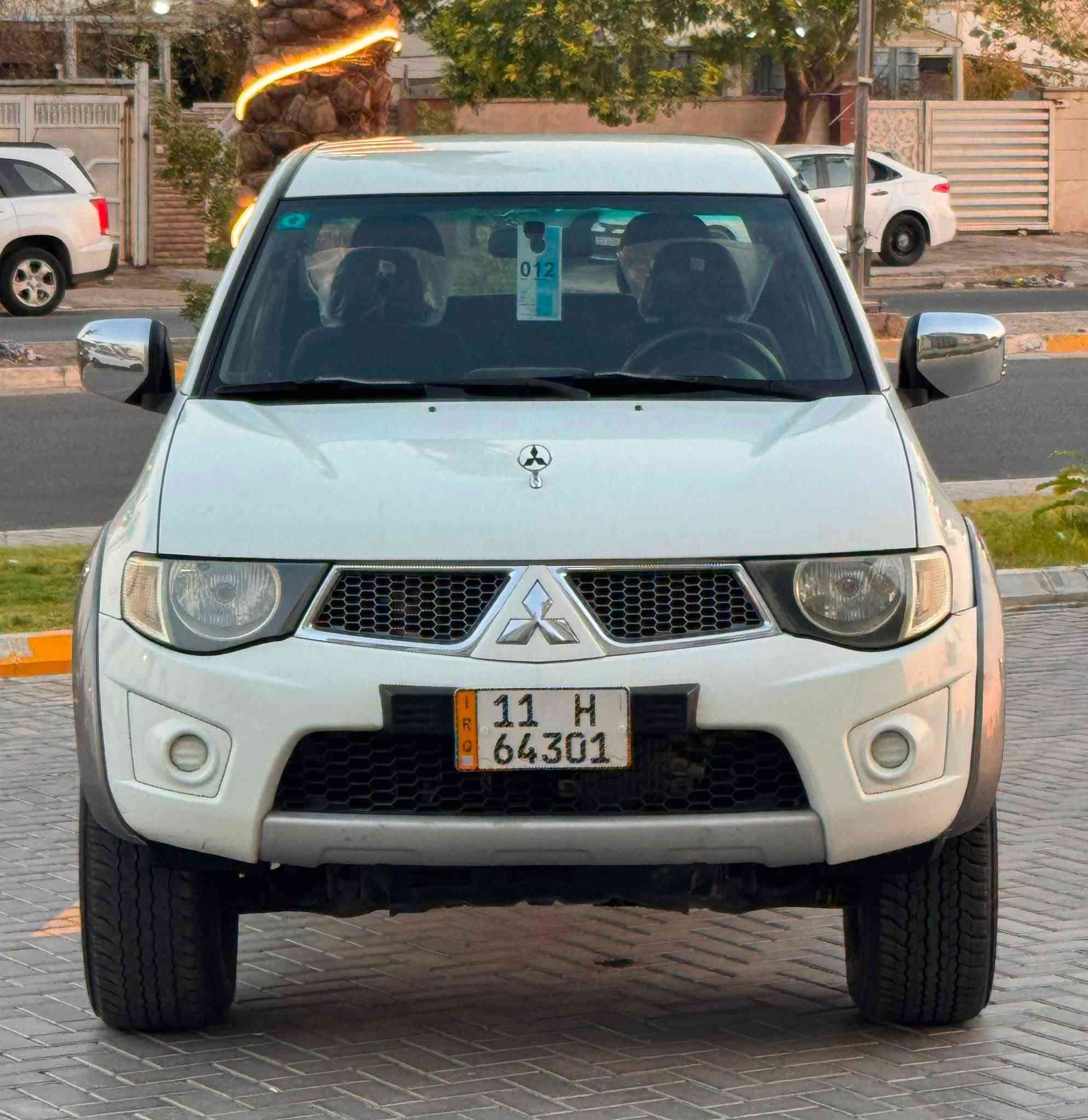 السلام عليكم
ميتسوبيشي L200 خليجي استلام شركة موديل 2015 
رقم بغداد الجديد مشروع وطني تحويل مباشر 
بدون حادث او تبديل فقط بارد مكانين وصبغ دوسه 
مرفق السونار بالمنشور 

سيارة جديدة وبدون نقص ✔️
كير و محرك وتبريد وصدر كله جديد ادامه كاملة 
تخم تاير دنلوب ياباني جديد 

مواصفات معروفه ( محرك 6 سلندر 3600  ، كير اوتو ، 
4 ويل ) وباقي المواصفات المعروفه 

السعر : 143 وبيها  مجال  ( سعر مناسب ) ✅
العنوان : بغداد / الكرخ / حي الحسين 🏠
الهاتف : *********** ( متوفر واتساب ) ❇️
