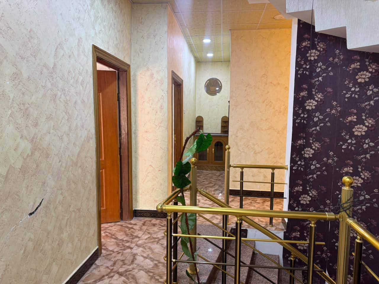ياسين خريبط • ٣ غرف • بناء حديث