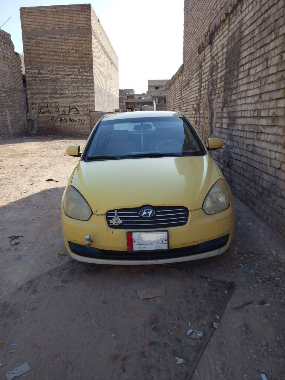 أكسنت موديل 2011 ليموني خليجي الشركة العامة بيها  تبديل جاملغ امامي بدون دواخل وشوية صبغ ربع الباب الخلفي رقم بغداد محرك ١٦٠٠ كير وتبريد كله تمام سكن بغداد حي الأعلام سعرها 77 وبيها مجال للطيبين للتواصل اتصل ***********
