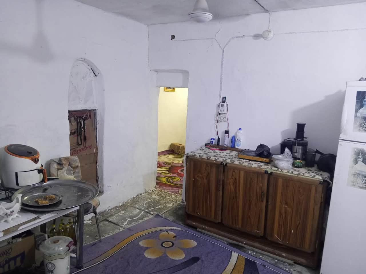 بيت للبيع زراعي اقرار محكمة 

حي الشهداء الزراعي 

خدمات كلهة متوفره ماء كهرباء مقرنص 

المساحة ٢٠٠ متر 

بناء عكاده 

صاله
 استقبال 
غرف عدد (٢)
صحيات داخليه وخارجيه 
كراج سياره وحديقه 

السعر (٤٠) وبي مجال بسيط 

للاستفسار والتواصل خاص. او واتساب 
***********
***********
