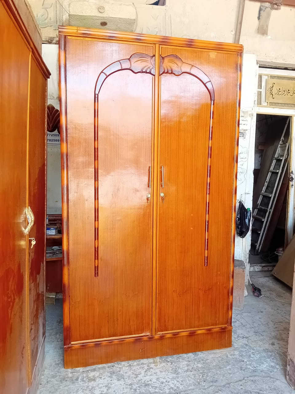 السلام عليكم  
كنتور ابو بابين 2 صاج مستخدم فول نضافه للبيع
السعر 130  عنوانه كوت حي الجهاد شارع النجارين قرب السيطره  تواصل *********** ويوجد على نفس الرقم واتساب وتلغرام

