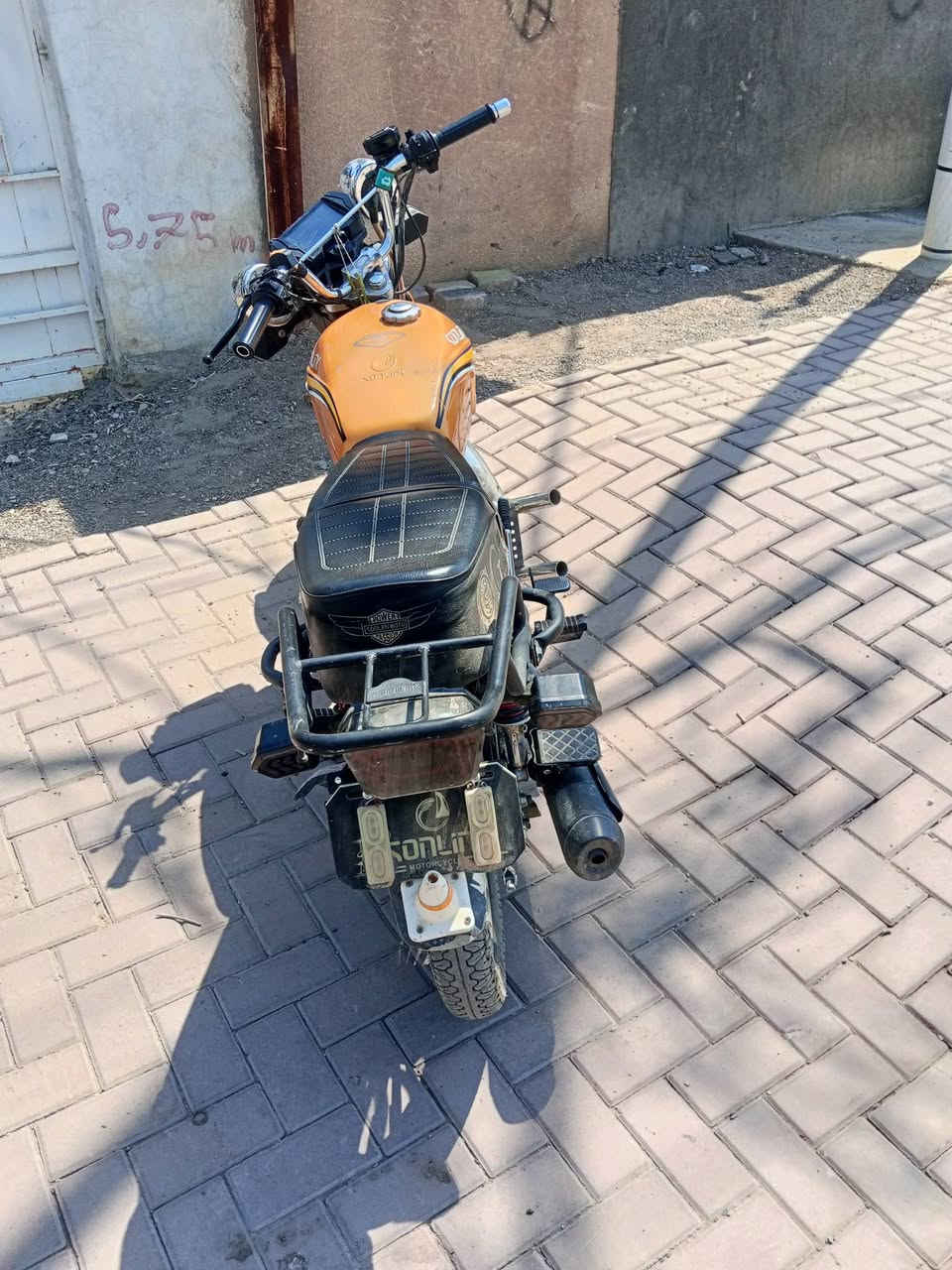 دراجة للبيع موديل 25 اورق كامله والدراجه خير من الله اسعر 760وبها مجال ***********
