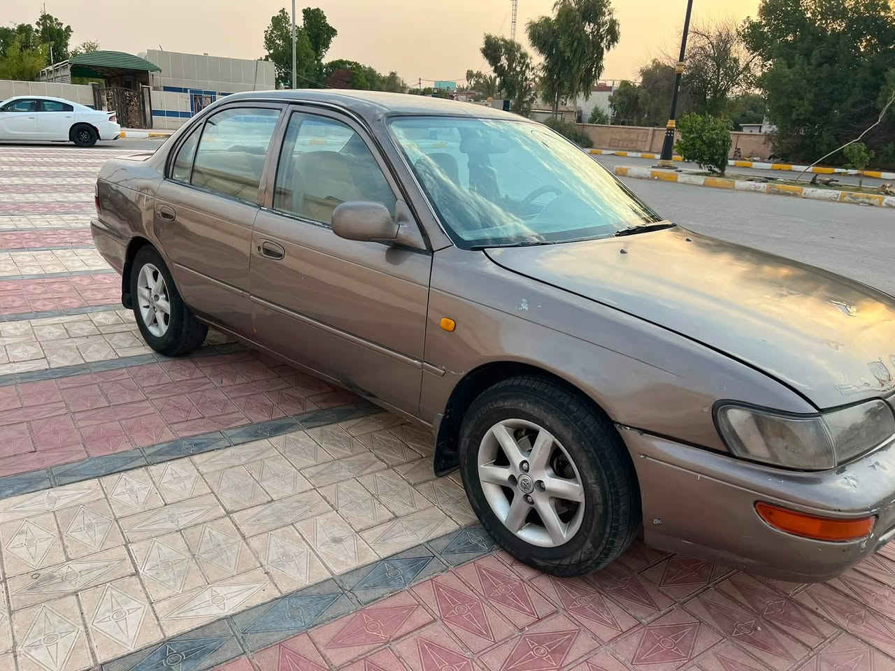 سلام عليكم للبيع كورلا ٩٣ رقم بصره انكليزي مكينه وكير جدد حداديه جاهزه سعر ٣٧ عنوان ناصريه مركز شراي يتصل ***********
