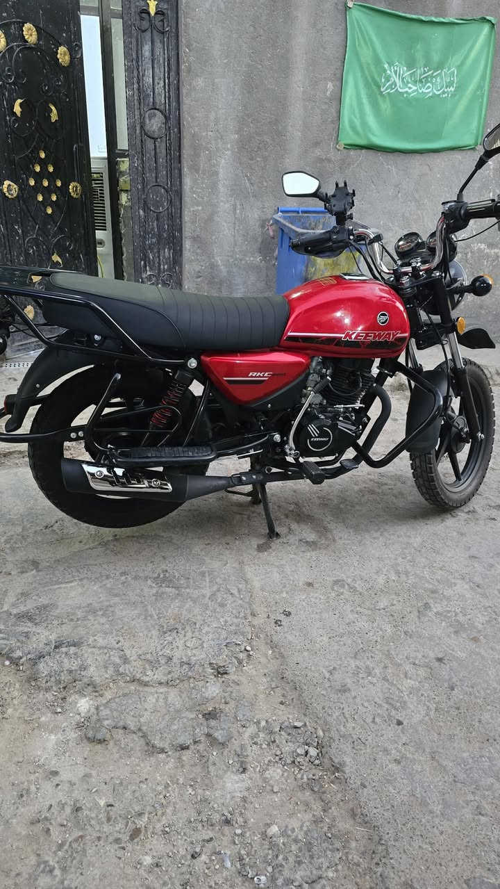 السلام عليكم للبيع دراجة RKC مكينة 200cc الدراجة
مواصفاتها مكينه دايوان وشاصي بوكسر الدراجة مكفوله وجديده ومماشيه هواي استخدام يومي ماشية 6000 رقم اربيل 
عنواني بغداد مدينه الصدر السعر 2.500 وبيها مجال قليل للشراي والدراجه فول مرتبه ومداريها كلش رقمي ***********
