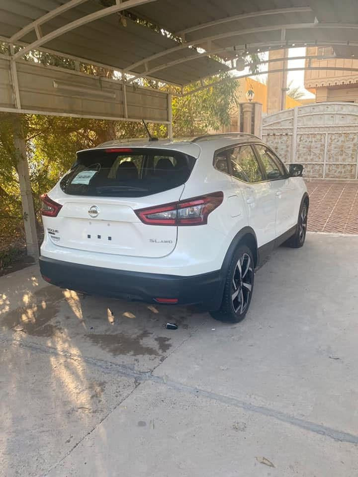 نيسان روج
موديل 2020
موصفات SL
ماشي1000 الف 
لون ابيض 
فول فول مواصفات يعني 1/1
1-فول تحكم ستيرن
2بلوتوث + aux + usb
3-نضام قياده أيكو + سبورت + نورمل
4-كير أوتو + عادي
5- كشنات جلد 
6- مثبت سرعه 
7-نضام ABS
8- مانع انزلاق
9-حساس أطارات 
10-بك لايت ليد
11-شاشه كبير 
12- كامره دواره
13- كشافات امامي
14-شاشه اعطال
15-ويل كب كروم بلادي
16-رادار جانبيه
17-رادار نقط العمياء
18-رادار الخطوط البيضاء 
19-اشاير بالمري 
20-كشنات تدفئه
21-كشنات جلد
22-ستيرن هيتر
23-اوتو بريك
24-بريك بصمة 
25-بصمه
26-‏Led +  زينون
27-بانوراما
28- فور ويل AWD
29- ويل كورم 
30-خمس كاميرا
31-داخل اسود
33-ميت نايت
34-نظام ترحيب 
35-تشغيل عن بعد + اطفاء
‏36- SPORT
السعر 150وبيه مجال بسيط 
سيارة بونيد +جاملغ 🔴
بدون دواخل بدون شرط 
نظ 💯/ 💯
ملاحظات 📝 "

ملاحظه :- السياره مكفوله لغد شاصي تكم دواخل كلشي بشرط اكفلهه بلعقد
السياره جاهزه ومابيهه اي نقص على وضع شركه 
واتساب فايبر /***********
