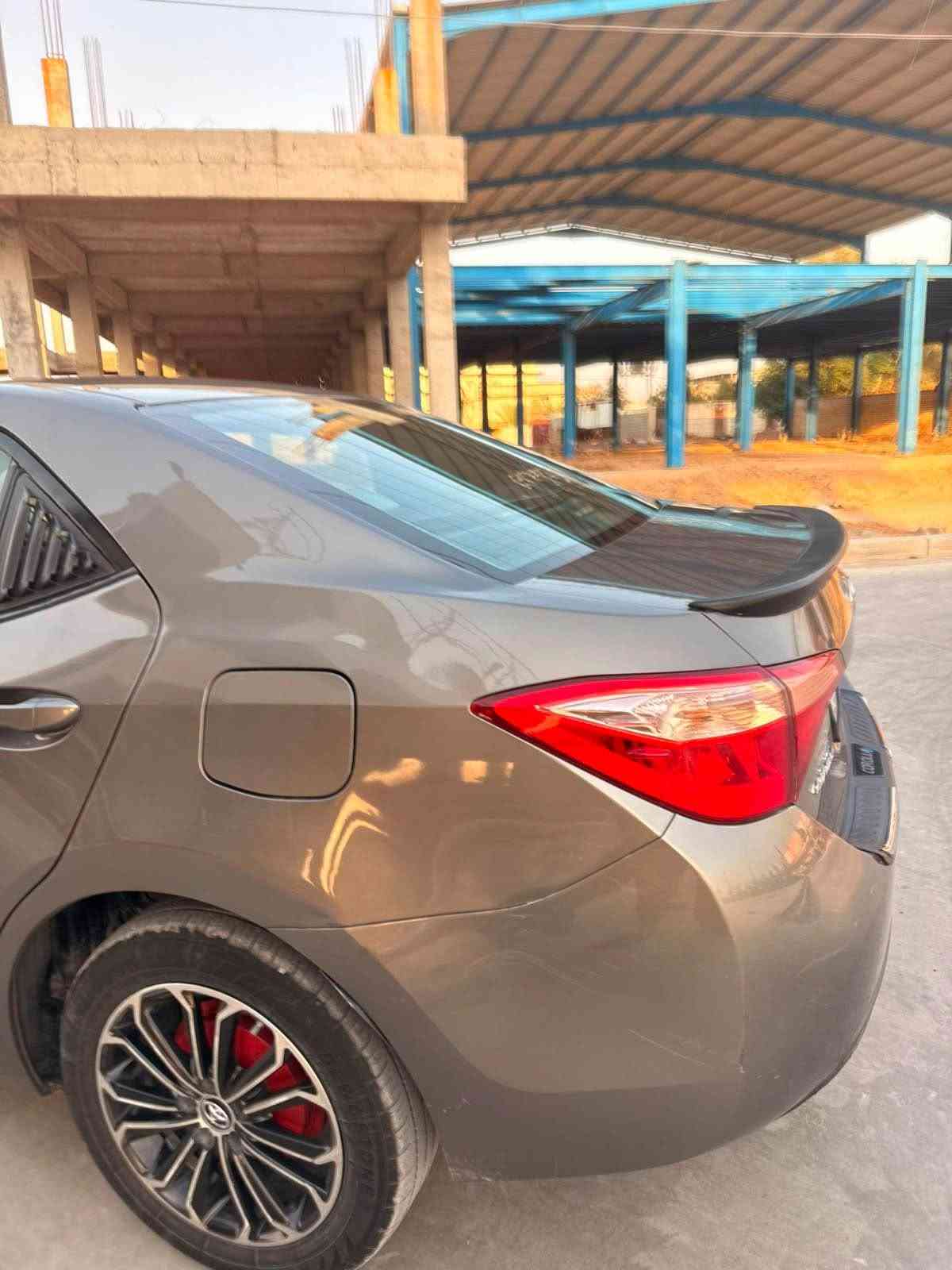 كورلا 2018 

سيارة نضيفة وجديدة كلش داخل وخارج كلشي شغال تبريد ثلج تدفئة خيير وبركة حتى نضام الايكو شغال انضمة قيادة ثلاثية محرك 1800 اقتصادي جداً 

السيارة بيها مكانات رش صبغ اثر جراد ابيع حزام مكفولة من الدواخل رقم سليمانية هزة وسنوية ورقم جديد تحويل ثاني يوم 

السيارة مكانها بعقوبة رقمي 
***********
*********** بعقوبة, ديالى
