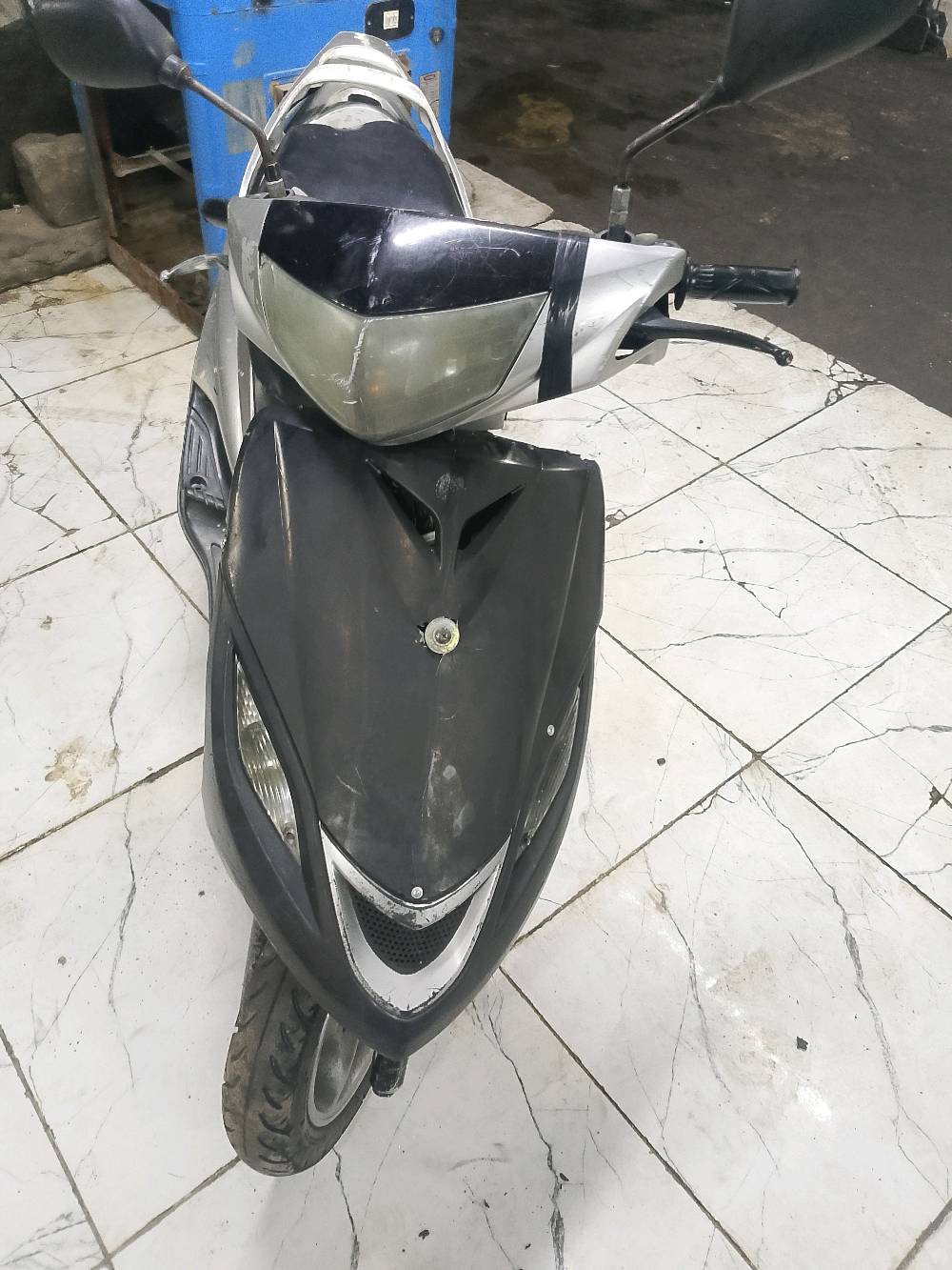 السلام عليكم دراجه للبيع ماكس 140دراجه حلوه و نضيفه السعر 250
بغداد شهداء البياع 
رقمي ***********