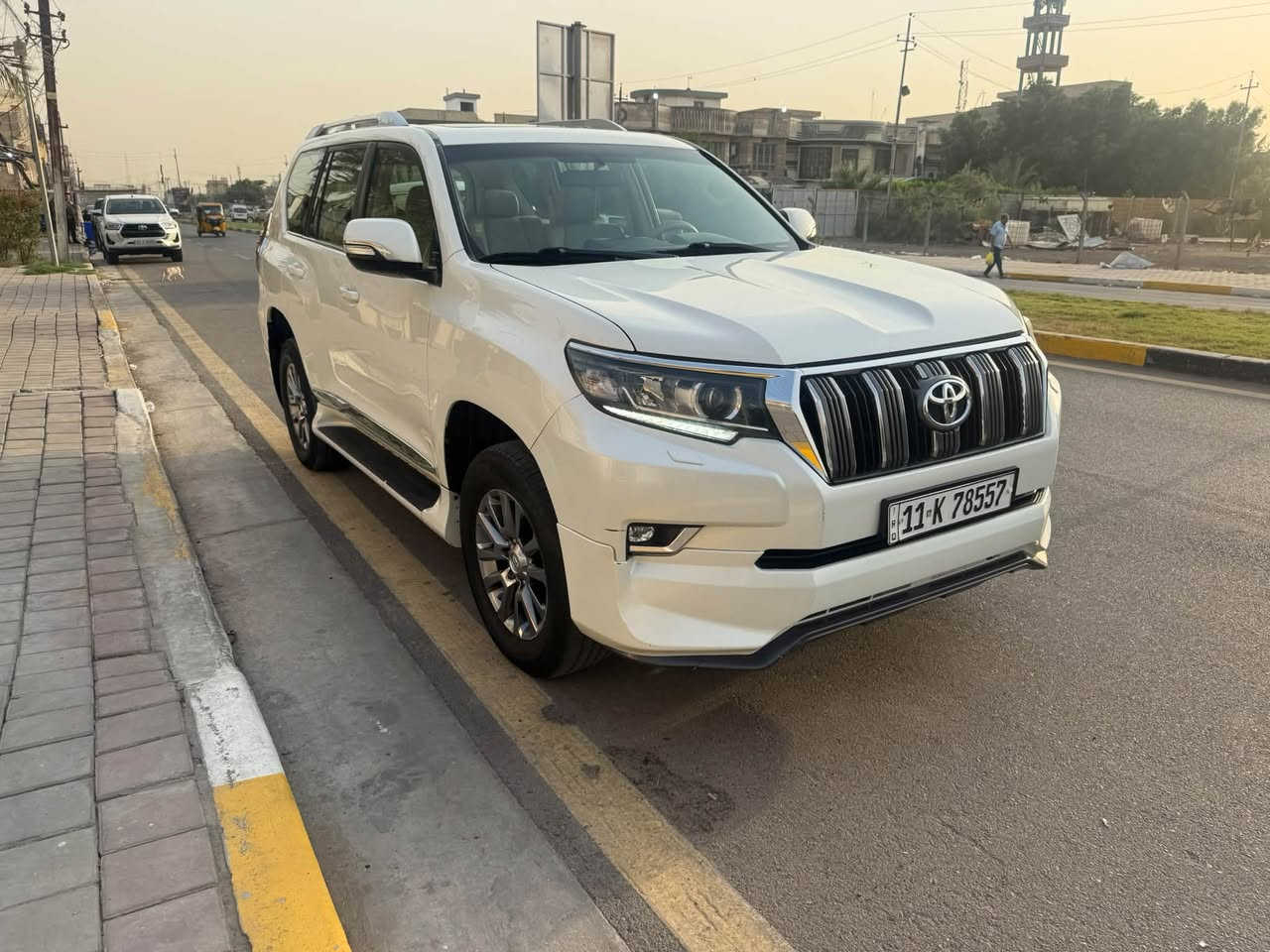 برادو VX • فل كامل • ممشى ٨٨ ألف