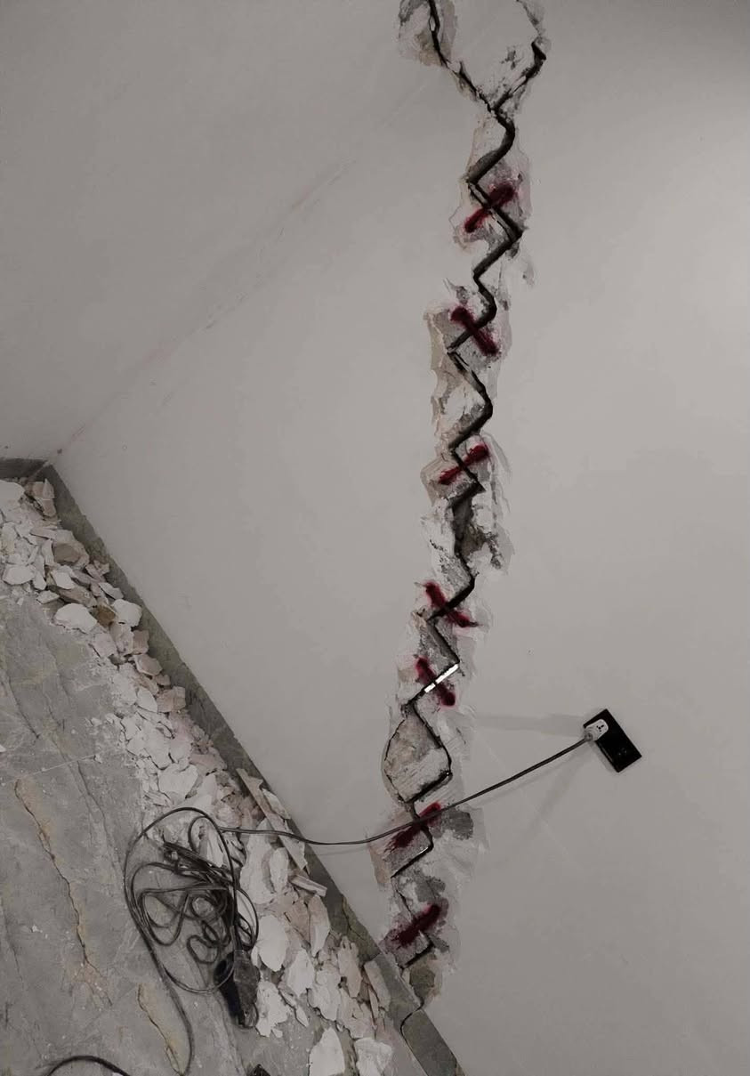اسطه تصليحات فطر بياض لبخ بناء تصليحات  والترميم كافة المنازل
معالجه الرطوبه  والتشقق الجدار وكل مايخص البناء والترميم  
***********

