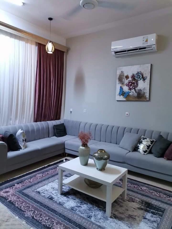 للبيع ٢٨٥ م حديث منطقة الاطباء 😊😊
.......
اعلان رقم ١٦٣
.......
دار ٢٨٥ م في منطقة الاطباء
واجهة ٩ ونص
نزال ٣٠ يحتوي على ٧ غرف نوم 
طابقين حديث فول بمواصفات جداََ راقية
قريب خدمي المطار
للاستفسار
آسيا ***********  واتس اب
أثير   ***********  واتس اب 
مكتب نيو هاوس للعقار
حي الجهاد الديوان مقابل الامانة قرب كوفي الديوان
#مكتب_نيوهاوس_للعقار
