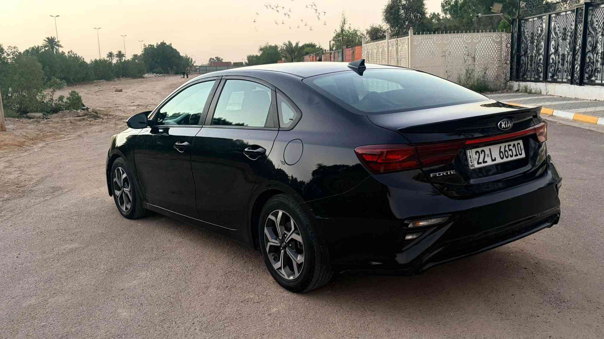 فورتي ٢٠٢٠ نص جاملغ صبغ محرك ٢٠٠٠ دوش  محرك كير تبريد تخم تاير جديد
سيارة نضيفة  السعر ١١٠ وبيها مجال بسمي تحويل او وكالة ***********
رجاءاً اقرة التفاصيل واتصل صورة الحادث بالمنشور
مكاني بغداد
