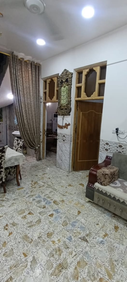 السلام عليكم
دار طابو زراعي 

سند 25
مساحه 150م

محيزم الطريق الرابط بين شارع 80 وشارع 100

مقابيل فرع المدارس 

طابق واحد 

2نوم 

صاله 

مطبخ 

كلدور 

مجمع صحيات 2

فقط نقص الواجه ماملبوخه 

للاستفسار اكثر  

مكتب احمد المرشدي 

***********
***********

عنوان المكتب شارع 80 قبل مول نون 
او مجاور لحوم الحرميين
