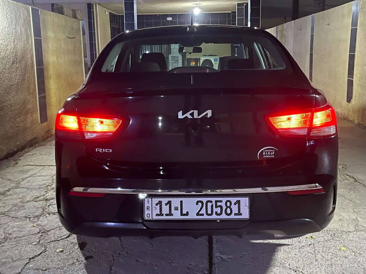 السلام عليكم 
كيا ريو موديل 2022 وارد امريكي بدون ايرباك 
حادثها خلفي بدون دواخل  مكينة 1600 قطرتين دوش مكفول كير مكفول تخم تاير جديد صدر امامي خلفي جديد 
مكاني بغداد الاعلام ماشية 89 mi رقم بغداد بأسمي تحويل ثاني يوم 
سعرر $ 108 
***********
