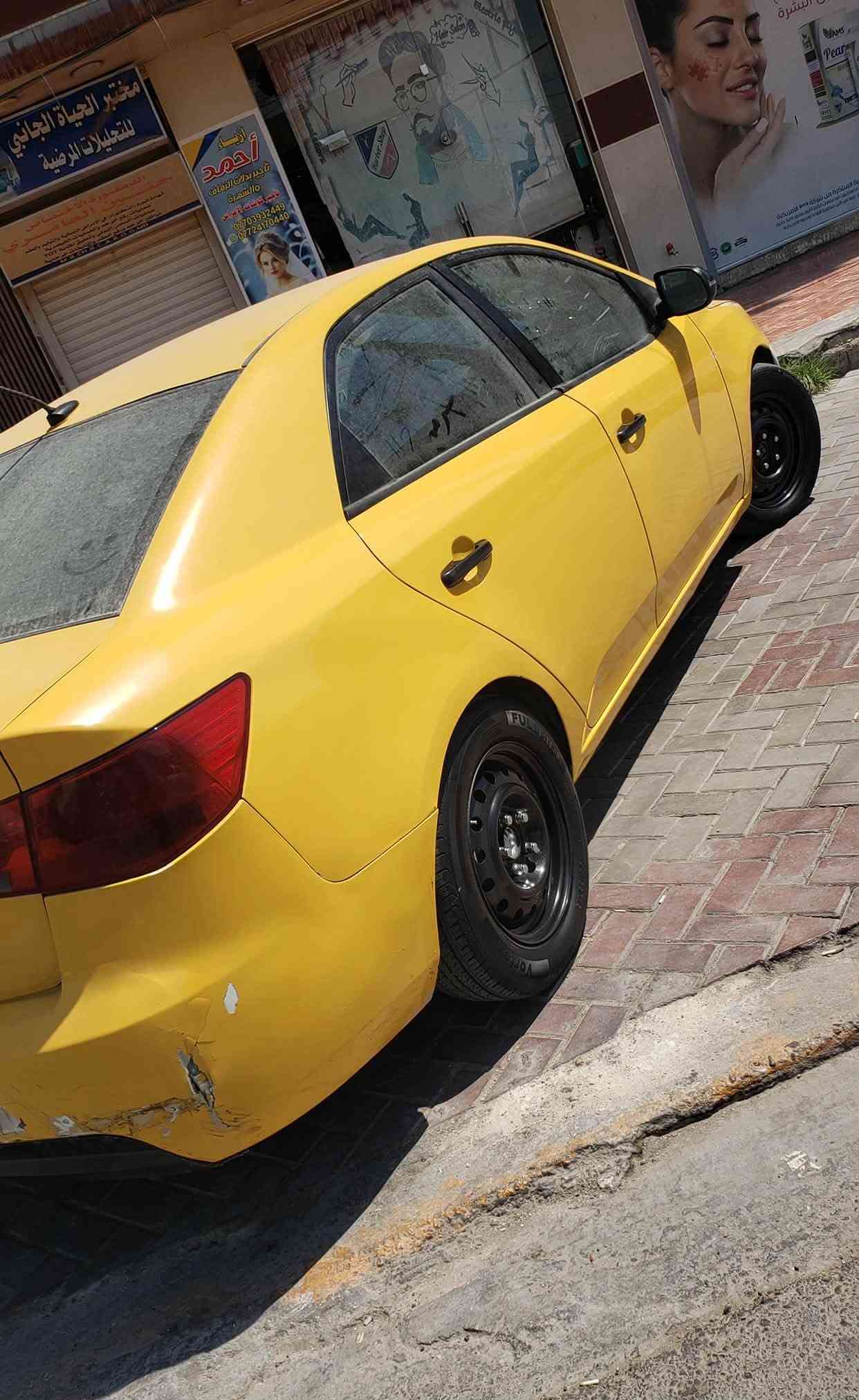 السلام عليكم 
فورتي ٢٠١٣ امريكي مكينه ٢٤٠٠ دوش رقم بغداد انكليزي انضربت عندي جاملغ وحافة البنيد وابيعها على وضعها سياره مكينه كير بلكارتون تبريد ثلج حداديه تخم تاير جديد جواهه مدوشمه عام سفاري كشنات وكاعيه وتنته وصندوك رايدها ب٨٥ وبيهه مجال مكاني الزعفرانيه ***********
