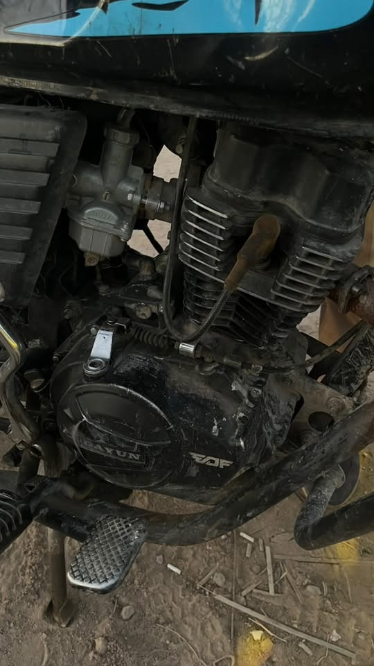 السلام عليكم مكينه مال دايون 150cc مكينه كايمه محتاجه تجفيت أبيعها هيج 150 الف مكينه شغاله وناعمه الي يريده يراسل واتساب او يتصل ***********

