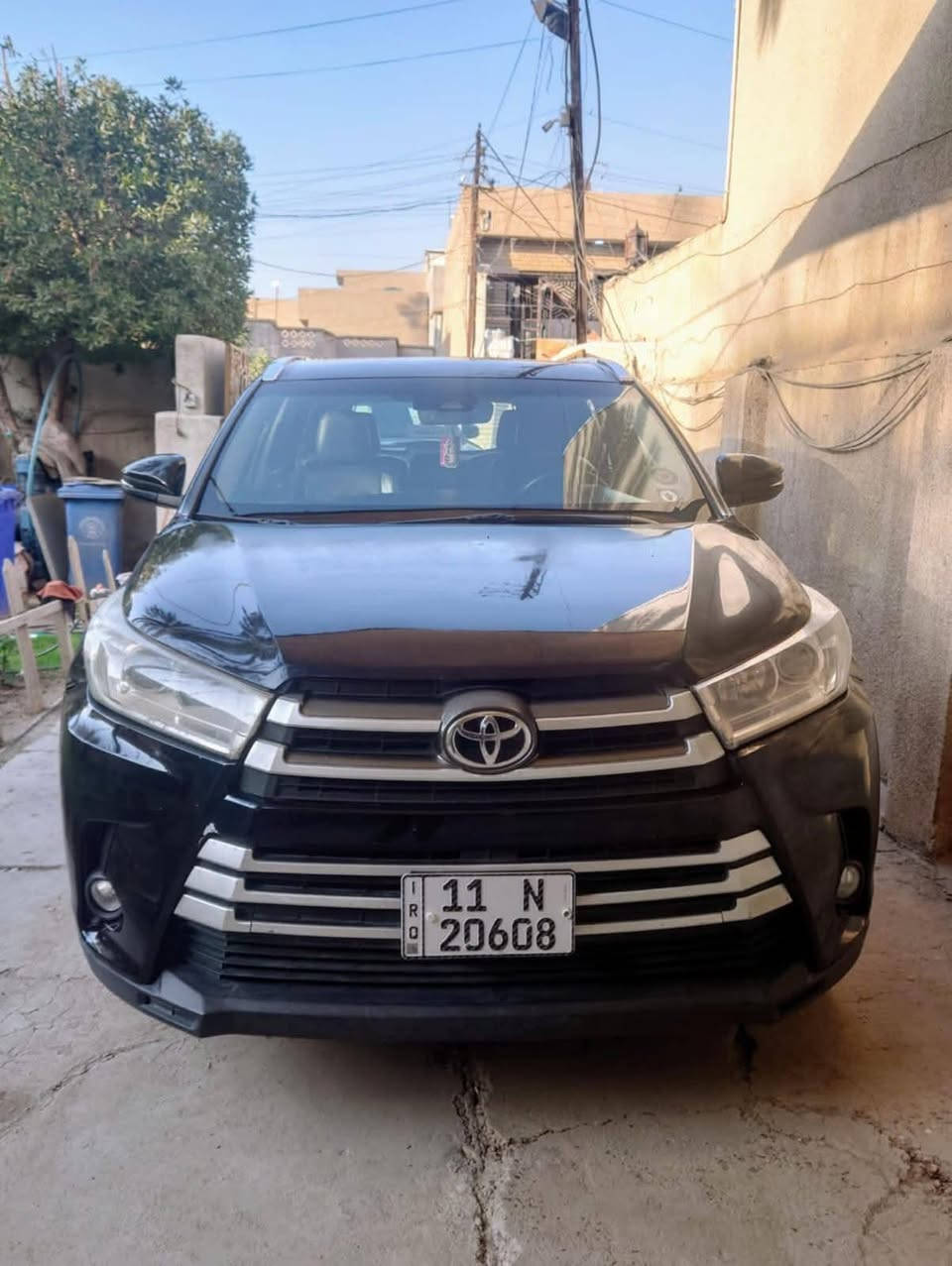 السلام عليكم
تويوتا هايلندر 2018 AWD  XLE  

رقم بغداد باسمي 

ماشية السيارة 82 الف ميل 

فول موصفات 1/1

السياره فور ويل درايف

_ رادار 

_نقطع عمياء 

_مثبت سرعة 

_محرك 6 سلندر 3500 

_فتحة سقف

_جلد 

_كشنات كهرباء 

_كشنات تدفئة 

_بردات ابواب 

_جنطه كهرباء 

_ويل كروم 

_7 راكب 

_كشافات 

_تحكمات مقود 

_شاشة - كامرة 

_بصمة ترحيب  

_ماشية 82 الف ميل 

حادث امريكيا فقط بنيد 

وباب كلير طلع من امريكيا

صور الحادث ناشرها 

السعر 228 ورقة وبيها مجال 

مكان السيارة بغداد الغزالية  

رقم تلفوني ***********
