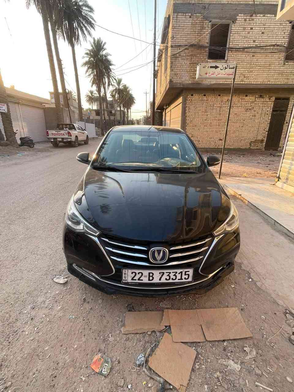 السلام عليكم شانجان السفن بيها جاملغ وبنين السعر 75 وبيها مجال بسيط الكشر مثل مواضح بل صوره ماشيه 148 الف 
ابيع كير ومحرك الكشر انته تشوفه سياره حلوه 
***********
