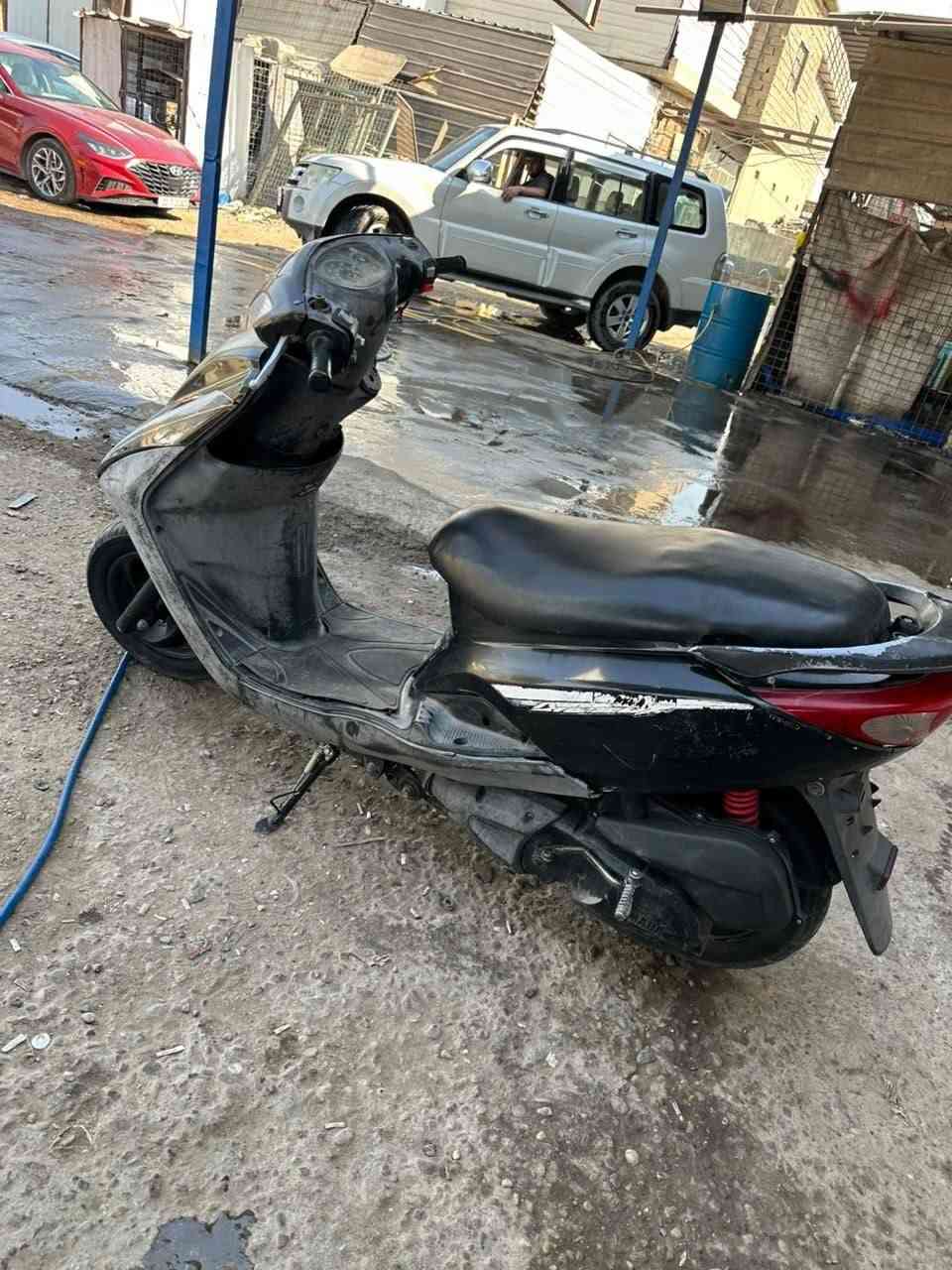 سلام عليكم
بريز للبيع دراجه رمبه كامله مكمله 
خير من الله ترايك وين ماتريد دراجه سلف وهندر نكره 
امبدل فقط سلف ولباقي كله بلاد مولحه كلها تجي وتكلب بعينك اشوف نضافته سعر 550 وبيها مجال مكاني بغداد البياع ‏‪***********‬‏
