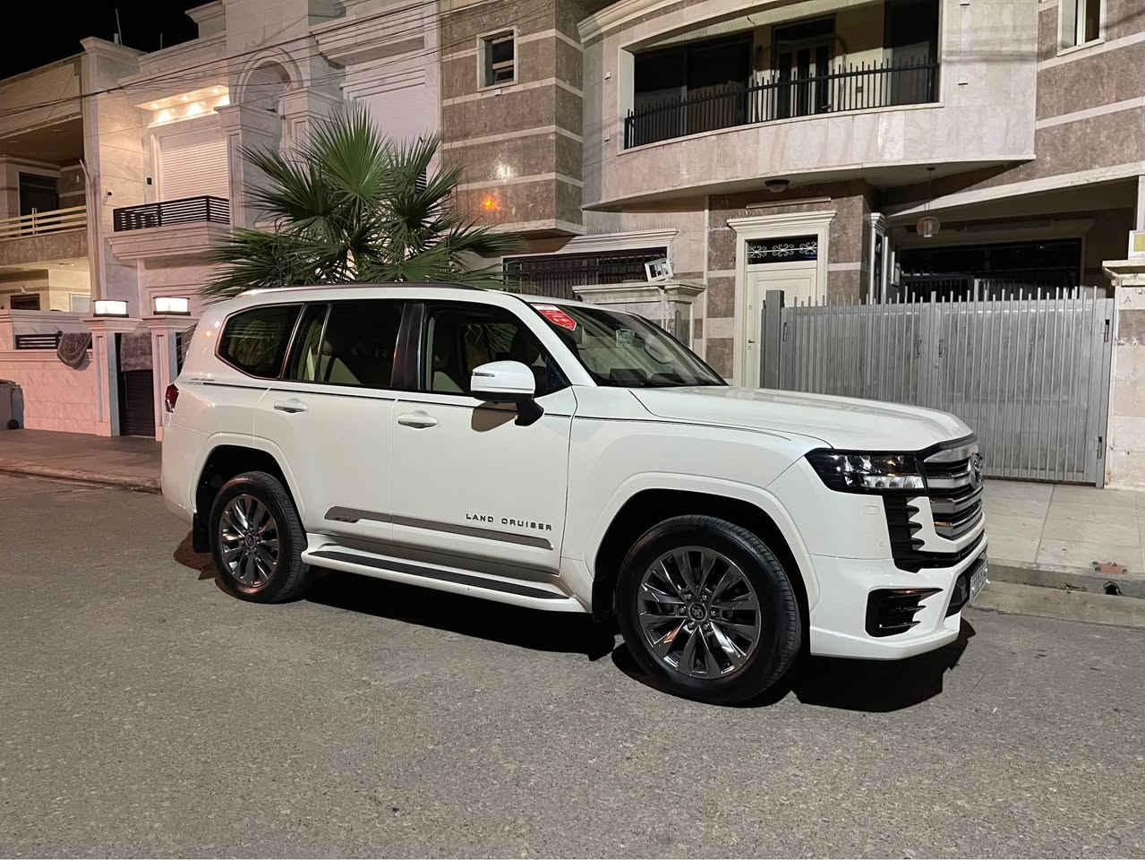 لاندكروزر ليمتد • ٢٠٢٤ • ٤٤٠٠٠ كم