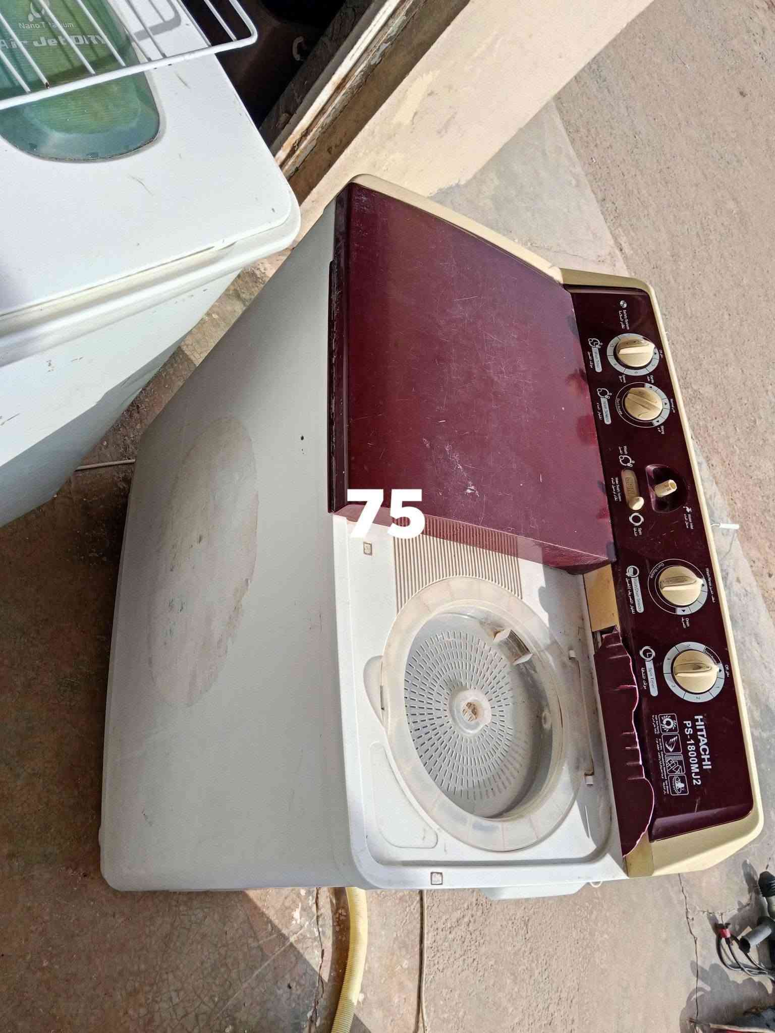 مسواك جديد غسالاات 
مجمدات 
ثلاجه
بلازمات 
سنكات 
السعار بصور ولحد يخابرني علا دين ابد رجاء بيع نقدي فقط
مكان محلي ناحيه العباسي مقابيل مسجد النور قرب عباس الفياض 
***********

نص مكتوب في الصور:
- 100
- 75
- 85
- هيتاشي باب الاول حديد قفل 75
- 150