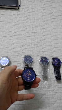 السعر 5 ألف فقط ساعات فاخرة التواصل واتساب 07725823062