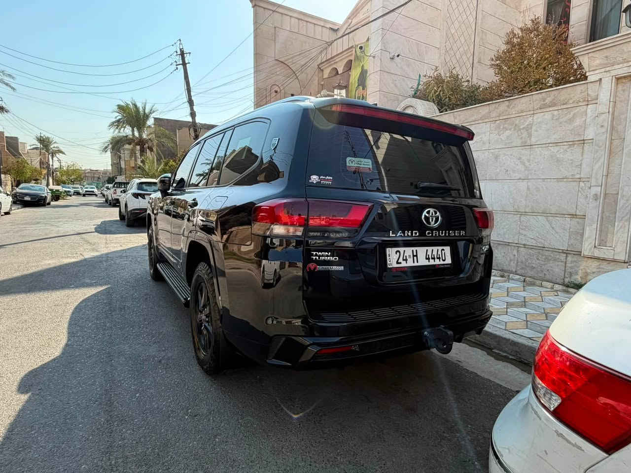لاندكروز  مصفحه  B6 + ) 2025 ) فئة⚡️Twin Turbo GXR 

للاستفسار  : ‭***********‬

بانزين    /  قيادة كئنها غير مصفحه سريعة جداً

فئة :  LIMITED S

فئة : BLACK EDITION 

نضام   TSS

السيارة : مغلفة (  PPF  ) 3M الامريكي ضمان عشر سنوات

الزجاج الامامي ( السائق + الصدر ) ينزل ربع ماطورات USA 

السيارة ماشية  (   3،000   )  يعني زيرو

السيارة SAS  فيها ضمان + 16 تبديله دهن مجاناً وخدمات

اطارات  (Run-Flat) مصفحة USA   ضد العبوات وجميع الرصاص

منظومة حريق الأتوماتيكية 

رقم  مميز      دهوك 

السيارة مصفحة بلكامل vip

في السنوية( مصفحه + مضلله  80‎%‎ ) تحويل ثاني يوم

تصفيح  ضد  ( BKC + العبوات الناسفه + الدورن +  RPG 7 …… ) VIP

ثلاث انظمة قيادة :   Sport.   Normal.   Eco

انارة داخلية   متعددة  لألوان و درجات

تبريد المقاعد

لاسلكي CarPlay

منفذ   HDMI

التحكم على المنحدرات

صندوق كهربائي

مستشعر وقوف

الكاميرا الخلفية

كاميرا الأمامية

كاميرات جانبية

كاميرا 360

بصمة

مثبت هاتف في بصمة التشغيل⚡️

مثبت السرعة

حساس المطر

شاشة  كبيرا

شاشات خلفية

سماعات رأس

مراقبة النقطة العمياء

التحكم التلقائي في درجة الحرارة

نظام فرملة الطوارئ

مقاعد كهربائية

ثلاجة

مصابيح زينون الأمامية

المصابيح الأمامية ليد

نضام  ABS

شاحن لاسلكي

صندوق تبريد

فرامل الوقوف الإلكتروني

نظام الصوت JBL

تحذير من الاصطدام الأمامي

القفل الإلكتروني للمحور الخلفي

نظام التوجيه الكهربائي

منفذ كهرباء  في الصندوق  تكدر اتشغل اي جهاز

توفر حماية قصوى ضد الطلاقات والانفجارات

السيارة تمتاز  :  في (  الهيبه  ،و الجمال   ،و الراحه  ،و الامان ) 

العنوان : بغداد

للاستفسار  : ‭***********‬
