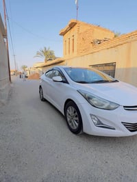 النترا ٢٠١٥ • مكفولة • الرمادي