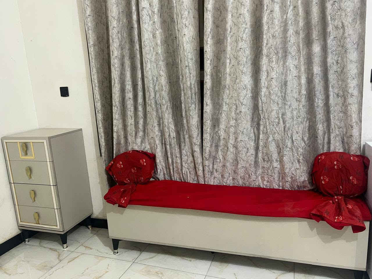 غرفه تركيه ١٠ قطع عنوان بغداد الكفاءات سعرها ٩٠٠ بيها مجال ***********
