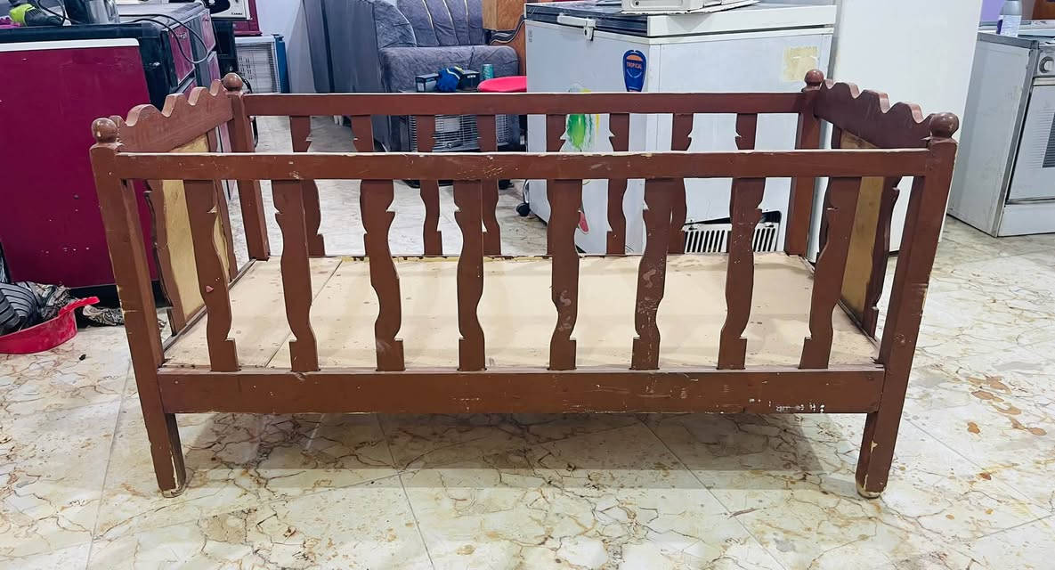 سرير اطفال • بروانه حي الشرطه