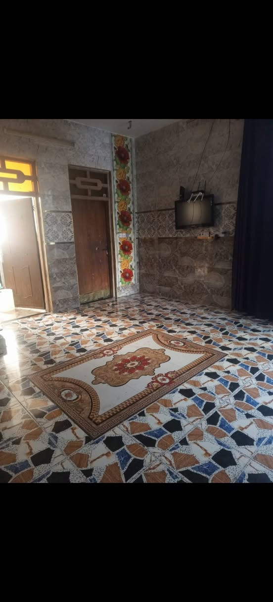 السلام عليكم
بيت للبيع مساحه 200متر طابقين
الطابق الاول يحتوي علي غرفتين +صاله كبيره +مطبخ+مضيف + حمام ومنور داخلي +صحيات خارجيه
الطابق الثاني يحتوي على ٤ غرف + صاله
المكان الحفريه المردان الشارع  مقابيل قاعة الحديد
***********
