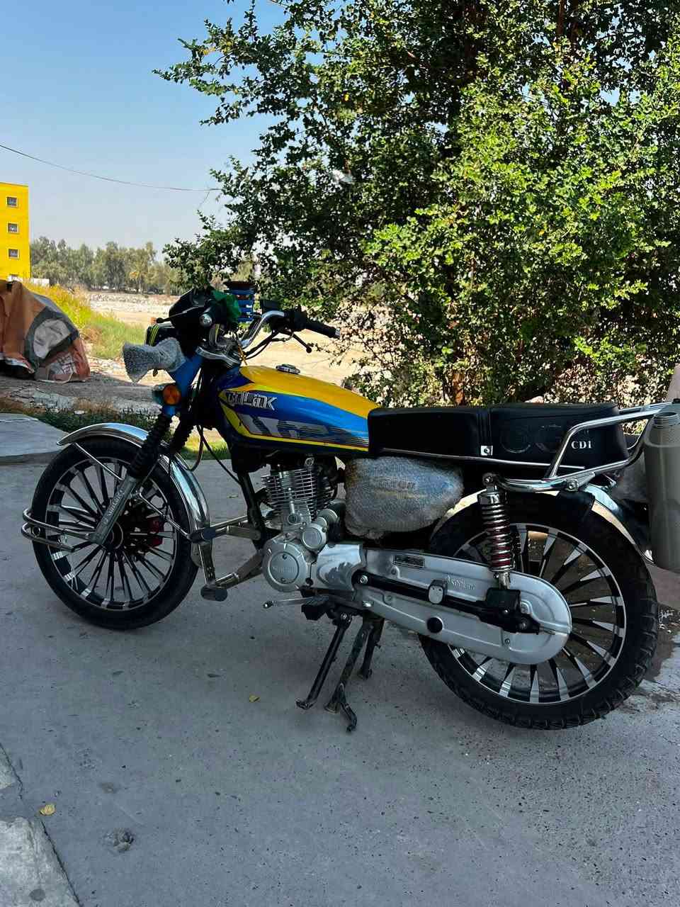 سيفان موديل 25 محرك 200 دراجه جديده فقط شاشه محتركه سعرهه خاص رقمي ***********
