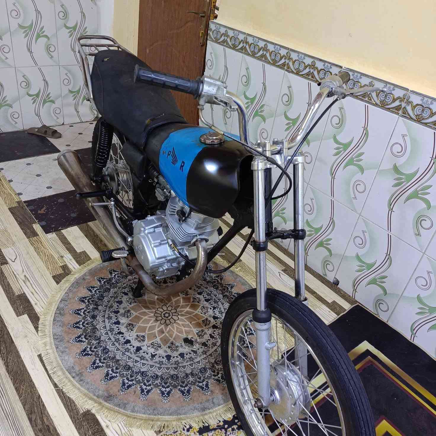 السلام عليكم دراجه ادوات مكفوله سعر 400 عنوان بصره ***********
