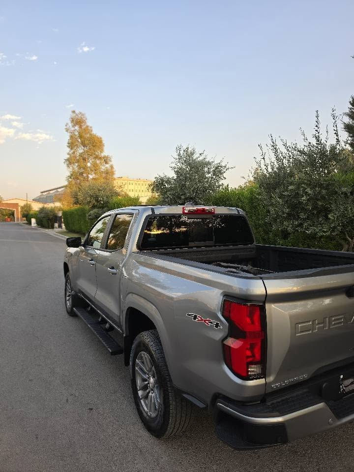 CHEVROLET COLORADO 2024 4WD LT
فول.فول.مواسەفات.2024
بانوراما.دبل.اکسل4×4شاشە.کامل.لمس
کوشن.کامل.جلد.کارەبا.هیتەر.دوسە
ماشیە.4الف.میل2سویج.ویل.کروم
بدون.سبوغ100%
عینوان.اربیل.بدون.رقم
وتساب0751853509 أربيل, العراق
