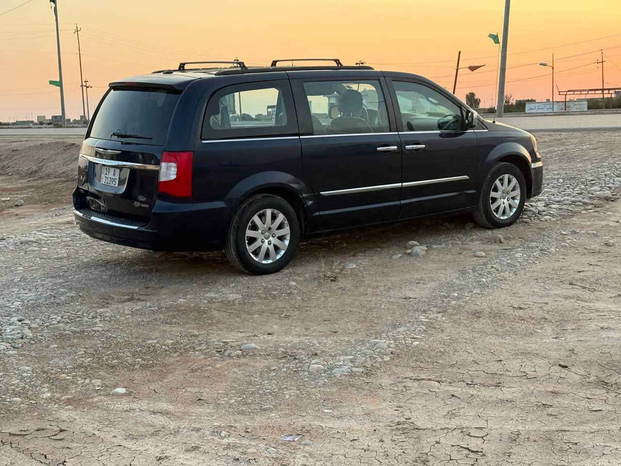 السلام عليكم دودج كرايسلر تاون كانتري للبيع
موديل2015 فئة مكينة V6/3.6L وارد امريكي حادثها جاملغ وبنيد

مواصفاتها:

شاشة اندرويد

تحكمات ستيرن

تبريد 3قطع

الابواب والجنطة والجام كلهن كهرباء

فرس وسطي

كشنات جلد

كشن السائق كهرباء

نظام eco

كشنات بلع

كامرة خلفية 

السعر: 135 ورقة وبيها مجال ان شاء الله 

المكان: / واسط

للإتصال ***********
