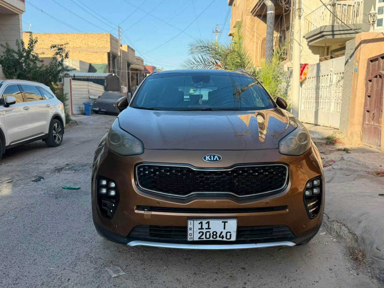 السلام عليكم 

كيا سبورتج sx اعلى فئة بلسبورتج 

موديل 2017 رقم بغداد

ماشية 93 الف  

 حادث جاملغ وبنيد بيه صبغ 5  قطع بدون دواخل وبدون ايرباك سونار مرفق 

محرك 2000 توربو

مواصفات السيارة فول للاخير sx

-----------------

✅بصمة تشغيل وابواب 

✅بانوراما 

✅جنطه كهرباء 

✅كشنات الامامية كهرباء 

✅تدفئه وتبريد كشنات 

✅ستيرن تدفئه 

✅مري شفط 

✅شاشة كبيره تدعم نظام الابل كار 

✅رادار امامي + خلفي 

✅نقاط عمياء 

✅حساسات امامية خلفية

✅ستيرن D

✅كشنات جلد

✅تبريد قطعتين 

✅منافذ طاقة

✅تحكمات ستيرن 

✅تحديد مسار 

✅مانع انزلاق 

✅نظام نزول المنحدرات 

✅سماعات هارمن گوردن

وبعد بيها هواي مواصفات 

--------------
 السعر 128 ورقه 

عنوان بغداد 

*********** بغداد, العراق
