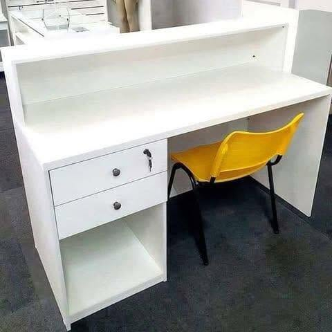 فاترينات • ٨٥×٢٥٠ عمق٢٠ • MDF تركي