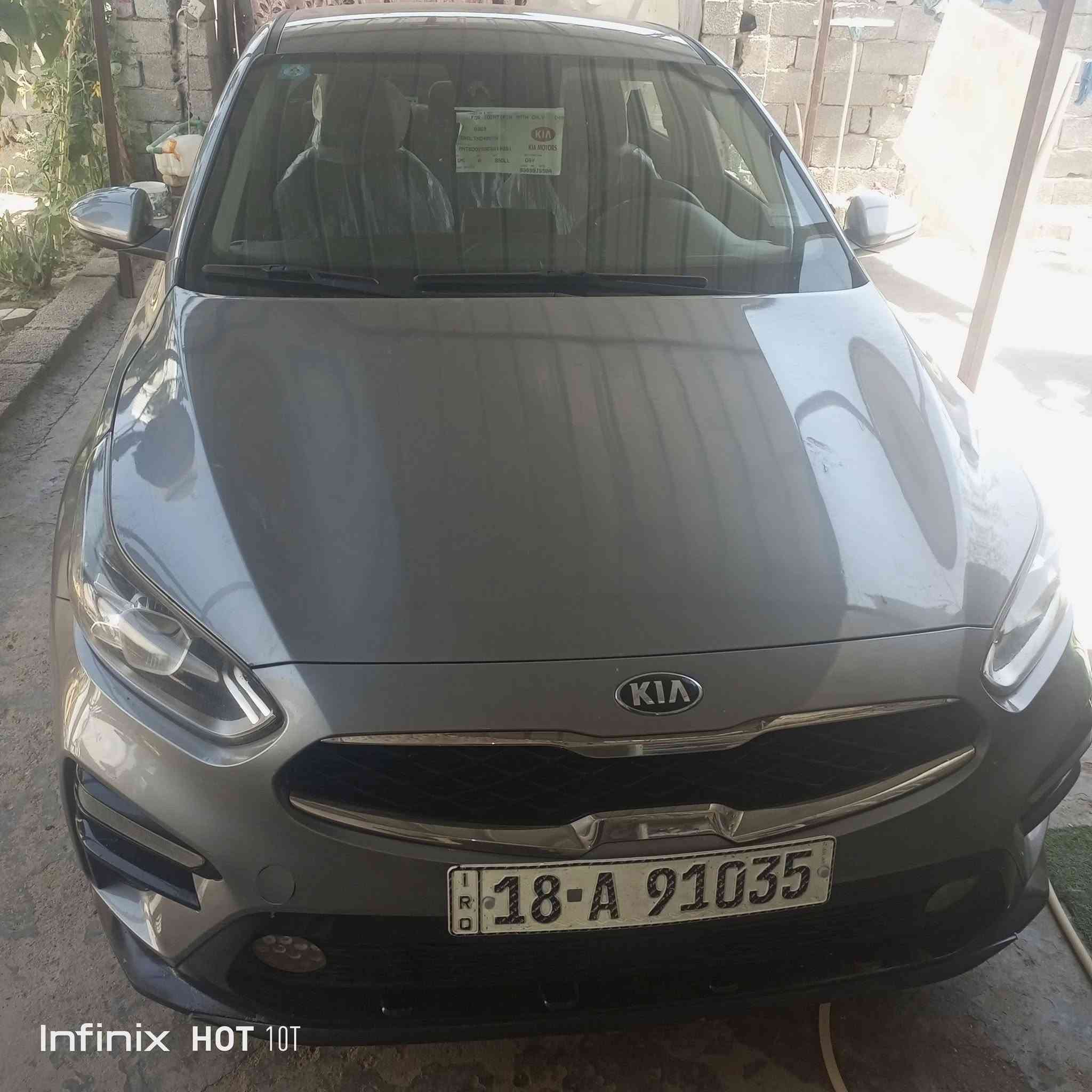 السلام عليكم سياره k3سيراتو 2019 للبيع سياره فول مواصفات تبريد قطعتين تشغيل بصمه رادار مانع نزلاغ المفتاح الجطه ذاتي  محرك 1600 رقم بابل مكان السياره واسط الكوت الاتصال والاستفسار ***********واتساب موجود اوالاتصال
