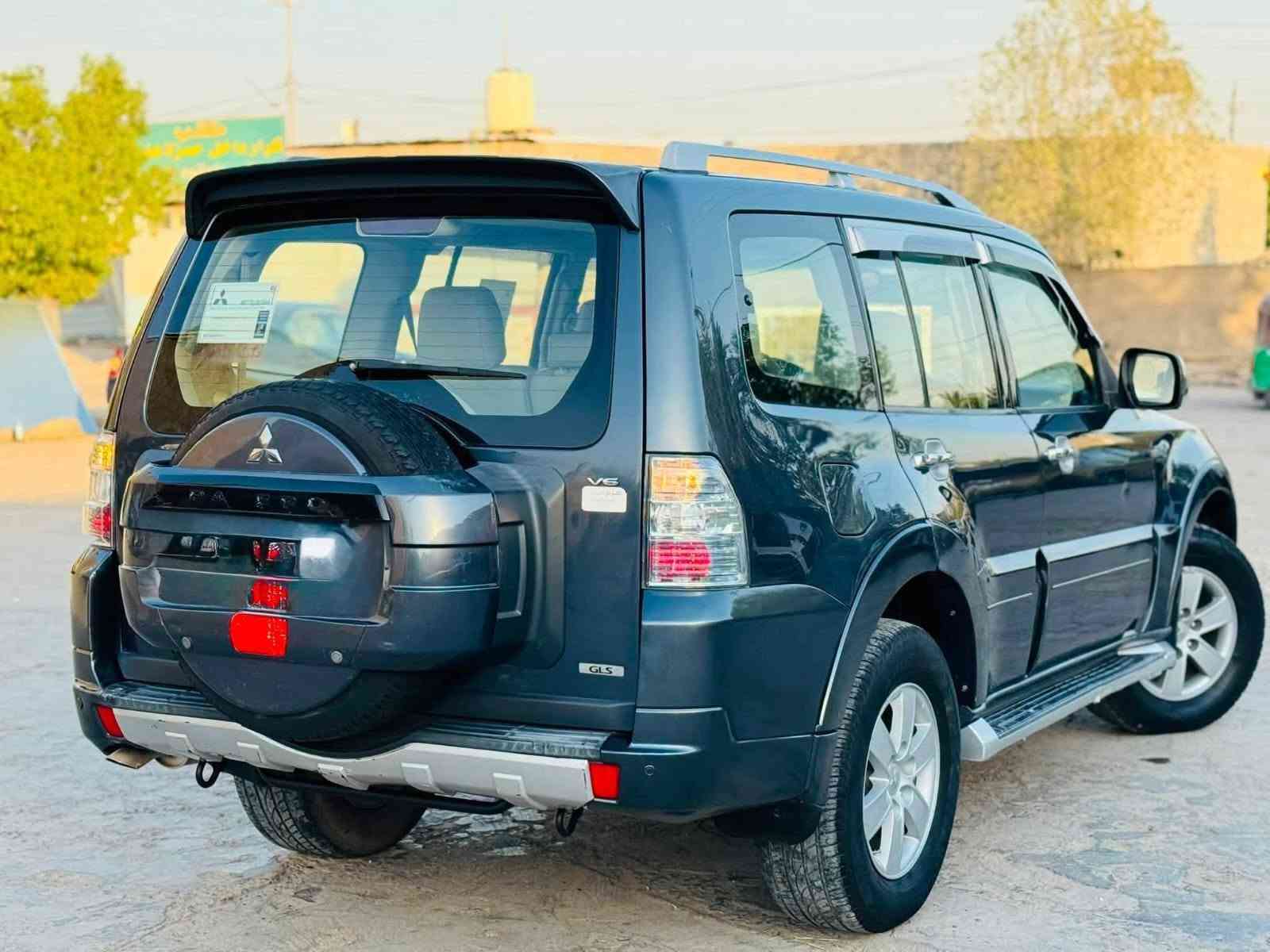 سلام عليكم للبيع باجيرو حبتور  2008 رقم بغداد دولي
تحويل مباشر فول مواصفات أعلى فئة مواصفات فول واحد ع واحد  حجم 3000
مكفوله  مراوس أو بيع 
عله واضع الشركه معروفه خليجي السياره جديده مال جناي فورويل  كشنات جلد  كهربائي دتفئه تبريد  اشارة بل مري شفط تحكم ستيرن ثلاثا جها فتحه  تبريد ثلاث قطع حساسات خلفيه زاد ثلاجه تخم تاير كير مكينه حداديه خير من الله سياره جديده
سعر 115 وبيهه مجال 
***********
