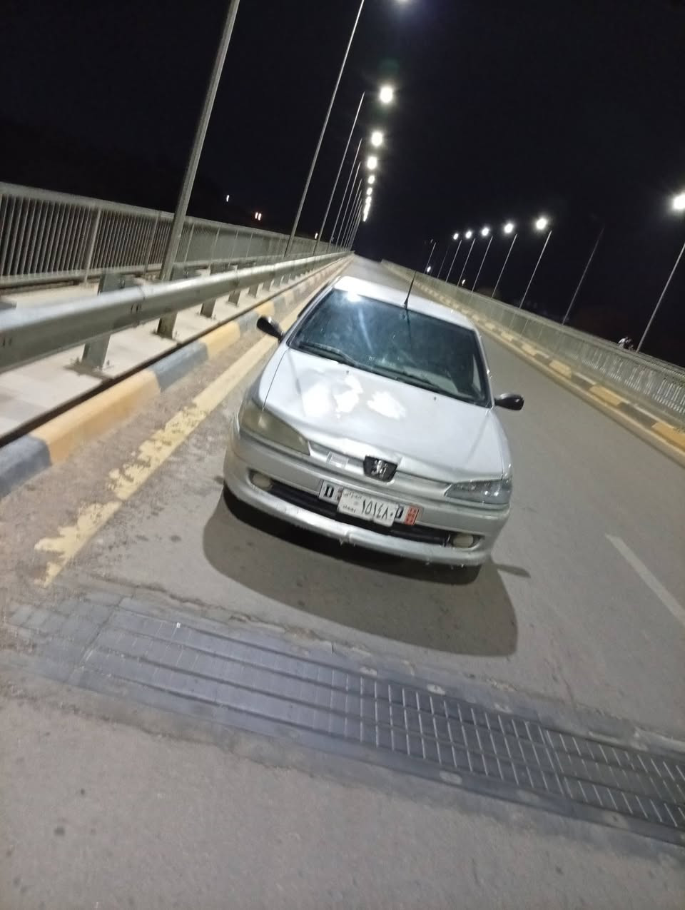 بيجو306
موديل2002
محرك وكير. شرط  
تبريد مع السويج
رقم بغداد صدامي صاحبه مسافر
بيه سنويه 
السعر 25وبيه مجال
المكان العلم  
***********

