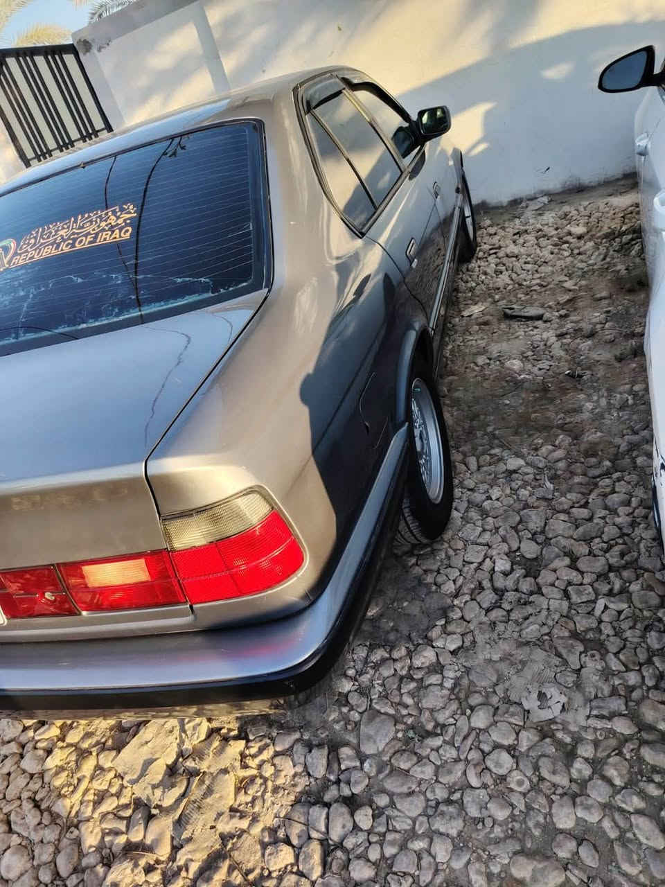 سلام عليكم BMW 525مسكرموديل91
كشنات جلد
تخم تاير
تبريدثلج 
تجاوي كهرباء+كشنات كهرباء
رقم بغداد 
حداديه بل كرتون
كير مكينه اكسل كفاله 
السياره احله من الصوره 
العنوان:بابل 
الاتصال:***********
