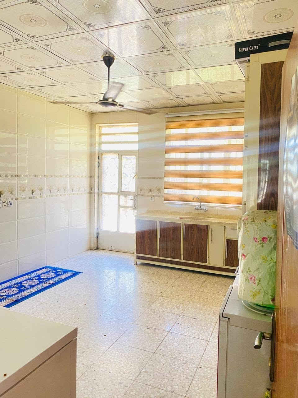 🏠 دار سكنية للبيع موقع مميز 
📐 المساحة: 625 متر
📏 الواجهة: 12.5 متر
🏠 نزال الدار: 50 متر
📝 السند : طابو ملك صرف زراعي تحويل بأسم المشتري مباشر

بناء نظام عگادة يعني راسك بارد بالصيف وبي ضمان 100 سنه البناء
📍 الموقع: بغداد-- جسر ديالى – التويثة الغربية، قرب جامع بلال الحبشي، قريب من الشارع الرئيسي .
✅ موقع هادئ ومناسب للسكن.
✅ بناء300م يشمل دار مع كراج وحديقه 80م.
✅325م بستان مشجر من حمضيات ونخيل 
💵 سعر مناسب
📞☎️ للاستفسار التواصل:
عن طريق الماسنجر أو الاتصال
***********
