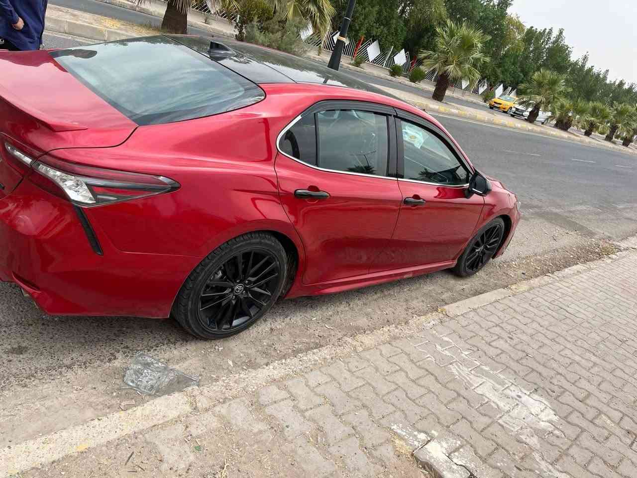 السلام عليكم 
كامري للبيع وارد امريكي 2023 مواصفات xse
فول فول سياره بيه 3قطع رقم بغداد مشروع وطني باسمي ثاني يوم تحويل لون ماروني سياره جديده بمعنه كلمه
الموصفات
كشنات تدفئه
حساسات
تحديد مسار
سقف بانورامي
تحكم علئ منحدرات
بصمه 
مثبت سرعه
مراقبه نقطه العمياء
رادار امامي خلفي
شاشه كبيره
سياره فول مواصفات
السعر 200$
***********
