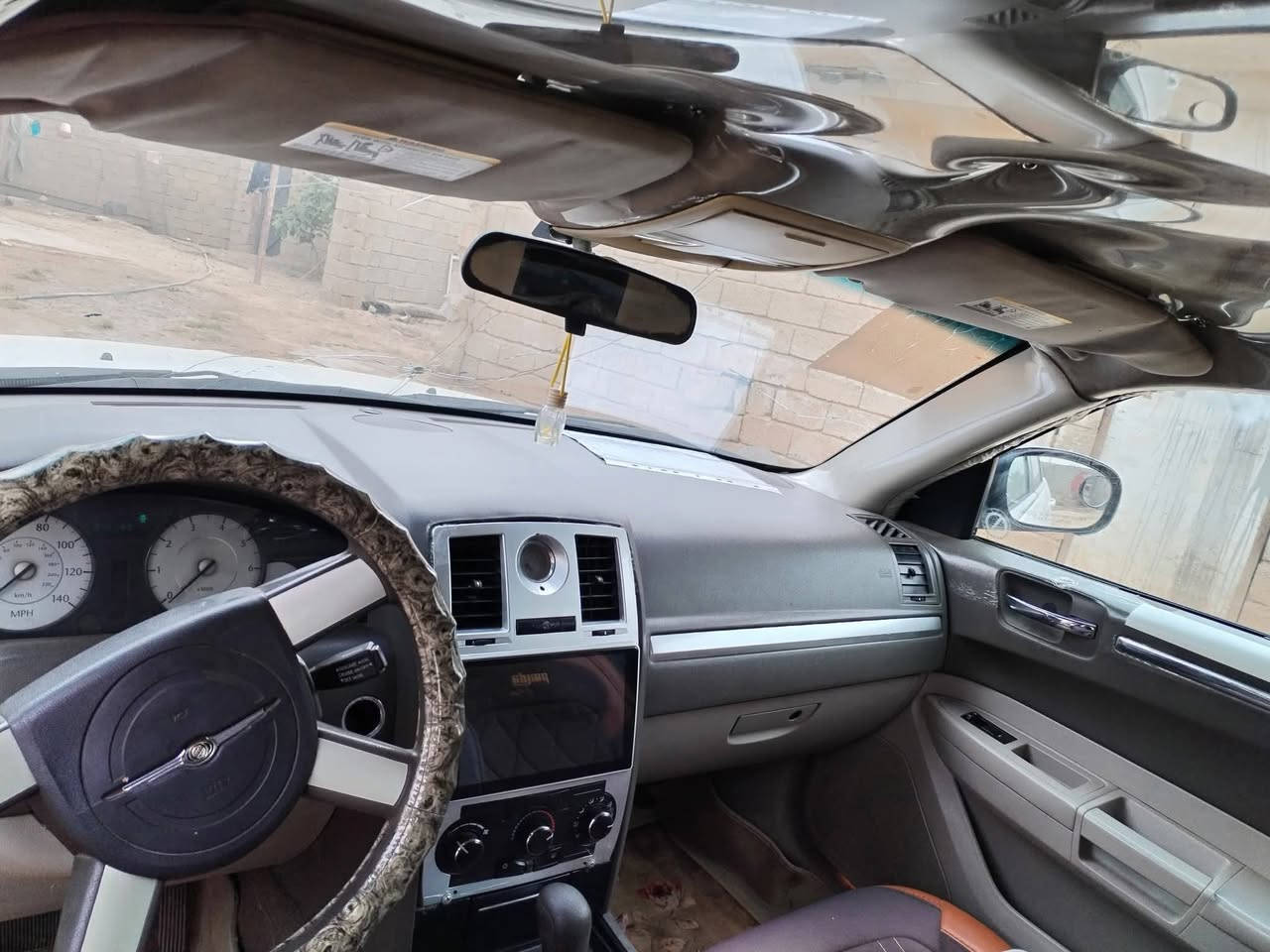 للبيع اوباما   موديل 2009
محرك 3500 

رقم دهوك  
المواصفات :
ومواصفات الاوباما المعروفة. 
السيارة ماشية. 
السيارة بلادية ونظيفة. 
تخم تايرات 4 جديد. 
تبريد ثلج ❄. 
محرك جديد شرط. 
لايتات زينون. 
دواخل بلادي نظيف 
شاشه ايباد 

للأستفسار 
رقم صاحب سيارة 
*********** 
العنوان_ كركوك _الحويجة_ معرض ابو واثق

السعر (( 100 )) تحويل وكالة
