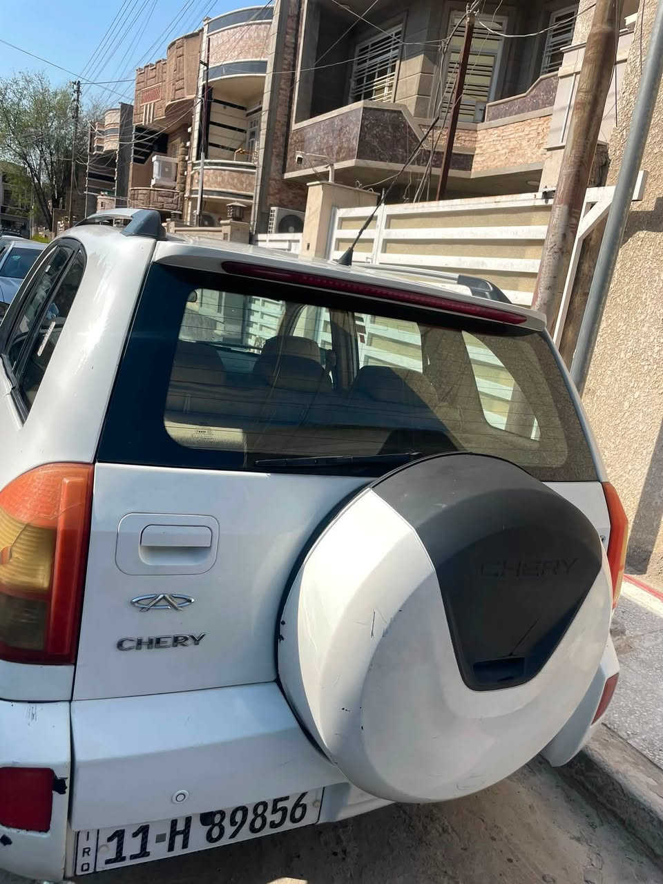 السلام عليكم 
تيكو ١٣ ابيض للبيع كير كهربائي رقم بغداد انكليزي 
كير ومحرك جيد تبريد و تدفئة تدفئة بالكشنات 
سلايد السعر ٥٢ ويها مجال حك الجيه 
تلفون ***********
