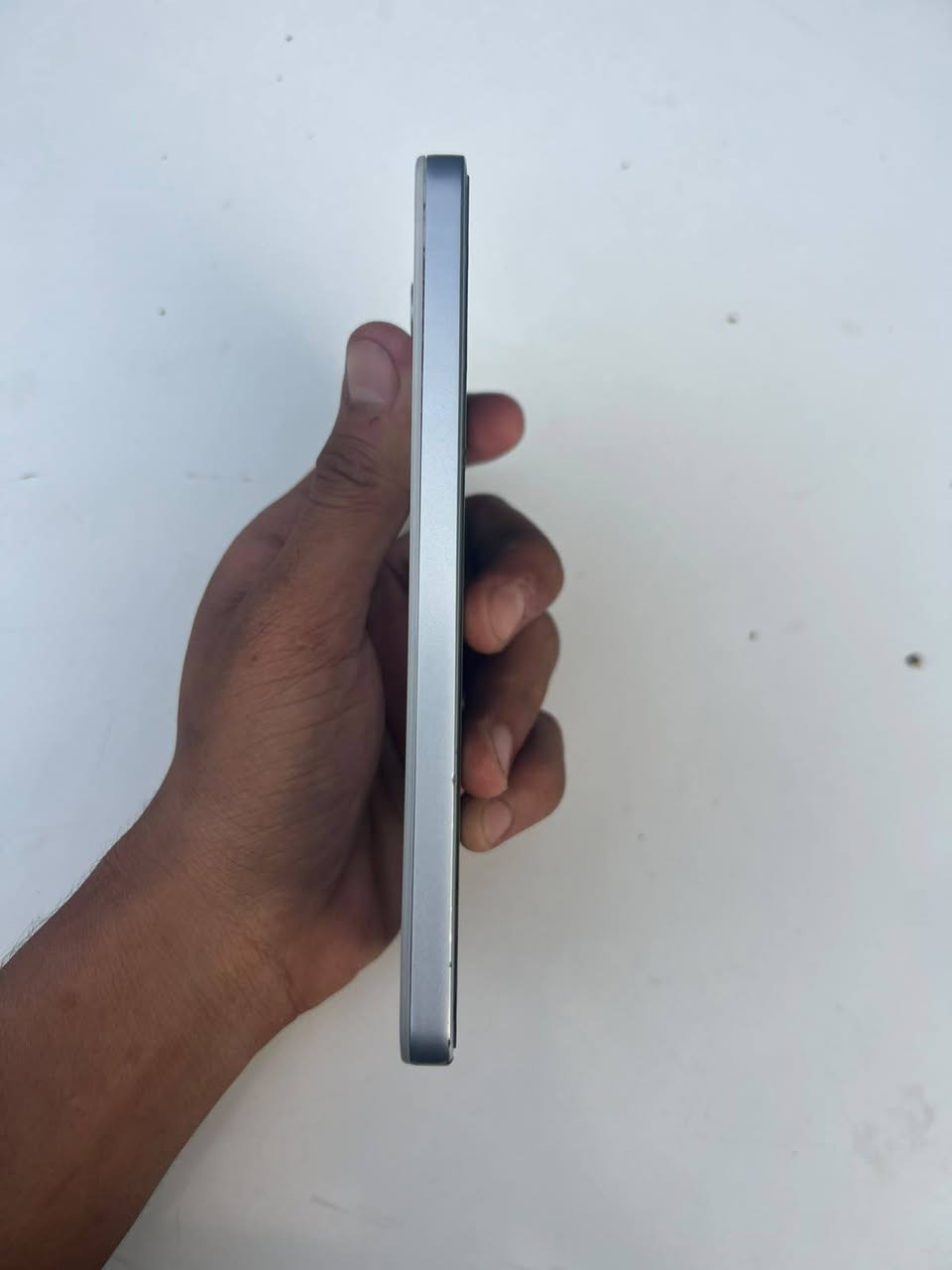 .
الجهاز: Tecno Pova 7 5G الترا 
الذاكرة والرام: مساحة تخزين 256  جيجابايت للأداء السريع والناعم.
المعالج: معالج MediaTek Dimensity 7300 القوي، يقاتل بالألعاب ويدعم شبكات الـ 5G.
البطارية: بطارية ضخمة جداً تكفيك وتزيد، وتدعم الشحن السريع. الجهاز لا مفتوح ولا مبدل بي قطعة ولا داخل صيانة 
الجهاز بي خدوش قليلة بل شاصي ولا بي اي قطر بل شاشة 
السعر 350 قفل مكاني بغداد حي النصر
***********
