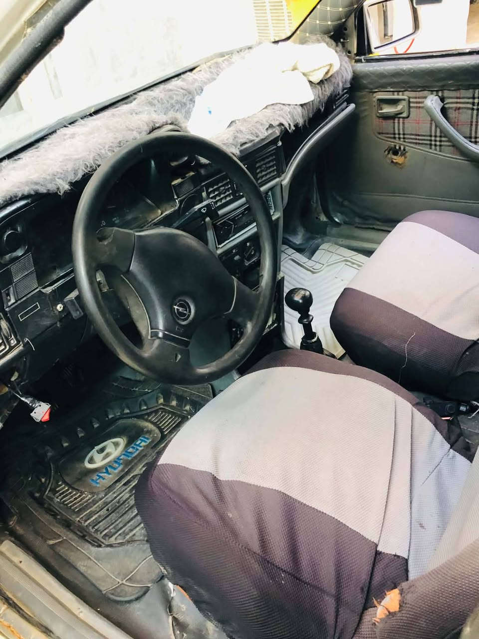 السلام عليكم سياره كاديت موديل89 سنويه 31 شرط التحويل السعر 18 بيها مجال  الموصل الايمن الاتصال عل رقم ***********
