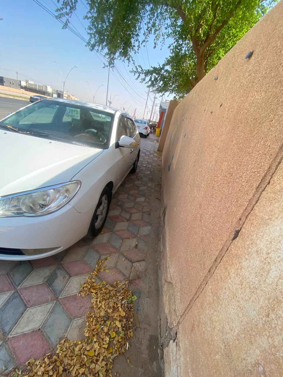 الانتره الفين وعشره سياره محرك الف وستميه سياره كلش نضيفه بسمي سنويه لل٣١يله تنتهي بيه قطعتين بس مصبوغه حزام بدون دواخل سياره حلوه وكاعده للستفسار *********** السعر ٩٥
