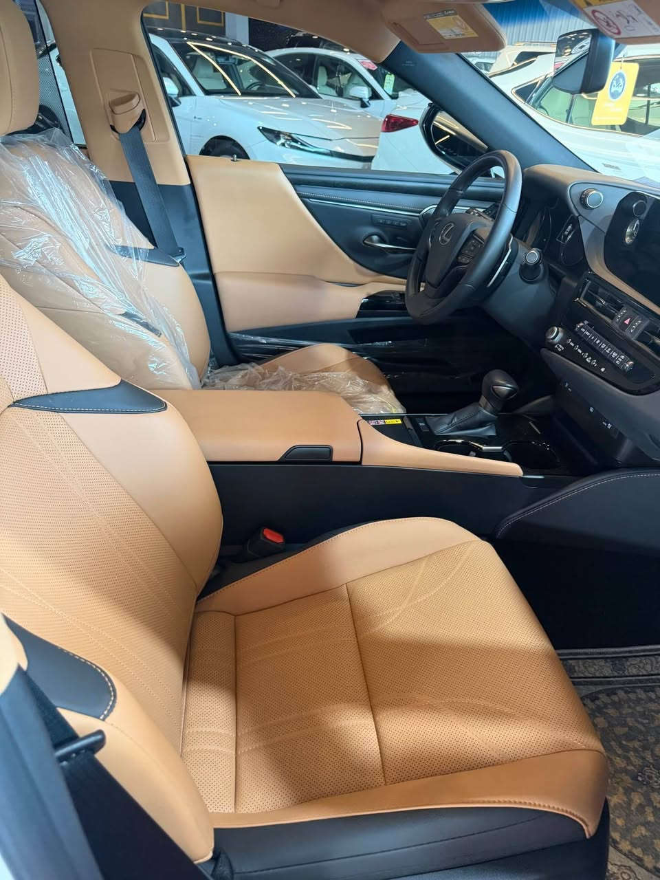 Lexus es350 sas 
2024 1,000km 📦
مكفول كفاله عامه ليگزز ساس ضمان 
أربيل معرض نارين سيارات 
***********📞 أربيل, العراق
